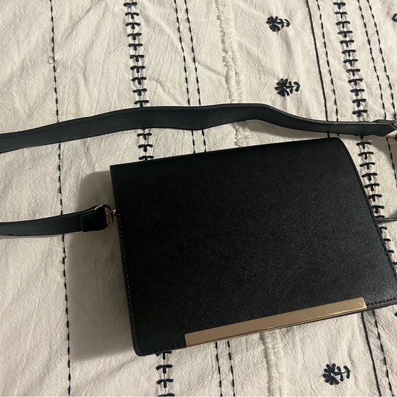 Dynamite Shoulder bag - Picture 2 of 6